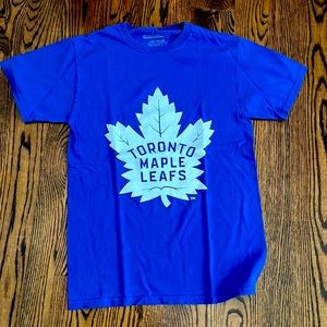 Toronto Maple Leafs t-shirt small (only been worn once)